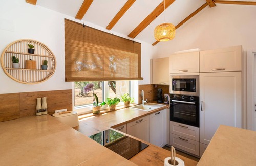 Sutivan House | Beautiful home in Sutivan