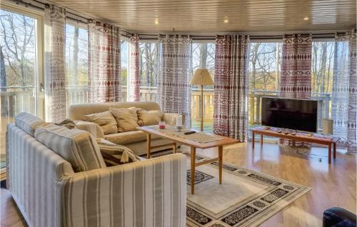 Vessigebro House | Beautiful Home In Yngered With Wifi