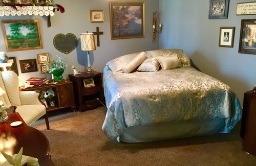 Holly Springs House | Beautiful Home with pool 30 minutes from Oxford
