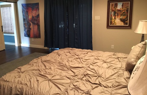 Bryan House | Beautiful Home With Pool 10 Minutes From A&M & downtown Bryan.