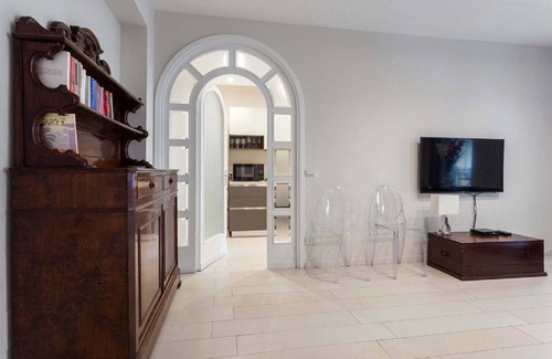 Picanello-Ognina-Barriera-Canalicchio Apartment | Beautiful Home with Terrace on Catania's Seafront - 20km Etna, 50km Taormina