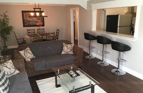 St. Clair Apartment | Beautiful house in a heart of Hamilton