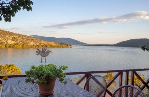 Kastoria Apartment | Beautiful house with garden and amazing lake view