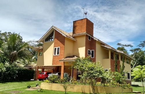 Peruibe House | Beautiful house with private pool and field - 24 hour surveillance - WI-FI