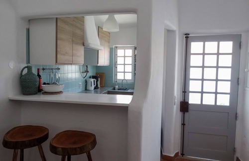 Baiona House | Beautiful house with roof terrace in old town of Odeceixe