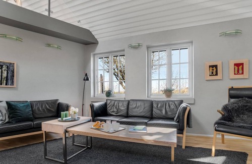 Østermarie House | Beautiful, inviting cottage in picturesque surroundings just outside the village of Østermarie.