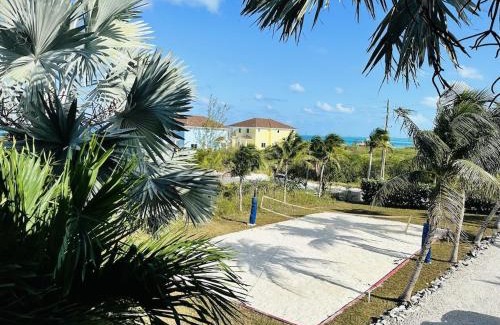 Jimmy Hill House | Beautiful Island Villa - Beach Access on Private 2 Acres
