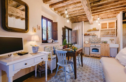 Civitella Paganico Apartment | Beautiful apartment for 4 people with pool, WIFI, A/C, TV, terrace and pets allowed