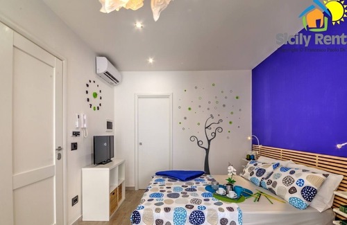 Isola delle Femmine House | Beautiful house in the heart of Isola delle Femmine with large terrace overlooking the sea