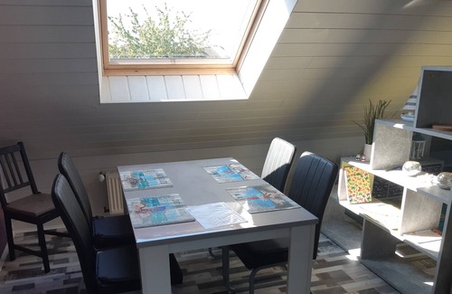 Dangastermoor Apartment | Beautiful large holiday home (with bath + shower) in Dangastermoor