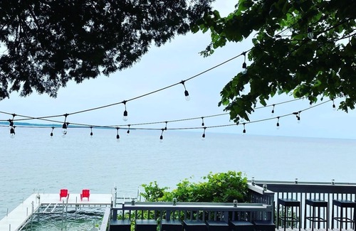 Beaverton House | Beautiful lake front 5 bedrooms , 3 full baths fully renovated on Lake Simcoe