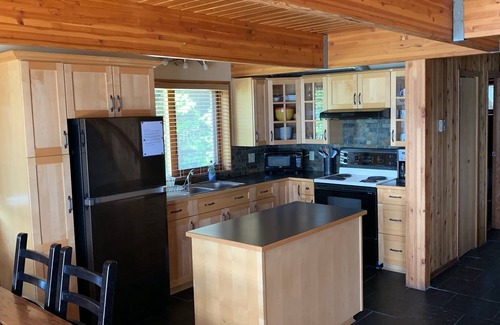 Sheridan Lake Cabin | Beautiful Lakefront Cabin on Sheridan Lake bay