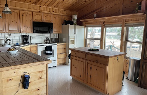 Pine Hollow House | Beautiful Lakehouse on Pine Hollow Reservoir. Dog Friendly