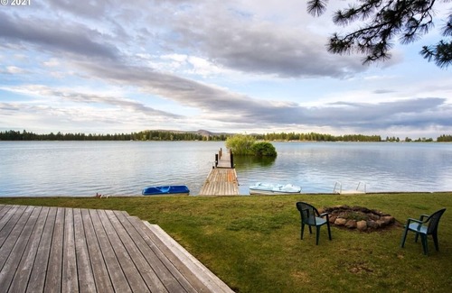 Pine Hollow House | Beautiful Lakehouse on Pine Hollow Reservoir. Dog Friendly