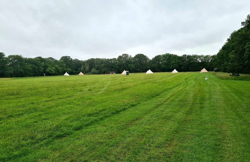 Abbess Roding RV Rental | Beautiful Location. Open Skies. Easy access London 1h. Sole use 7 tents.