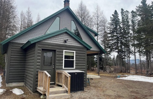 Jackman Cabin | Beautiful Log Cabin on Moose River in Jackman ME