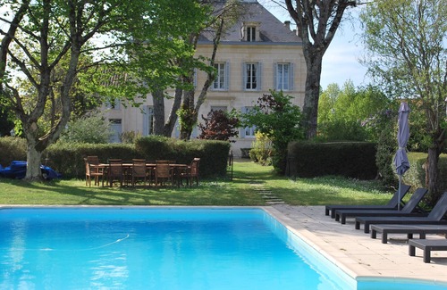 Epargnes House | Beautiful Manor house with heated pool in a village, close to sandy beaches.