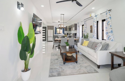 Ocho Rios House | Beautiful Modern Vacation Home
