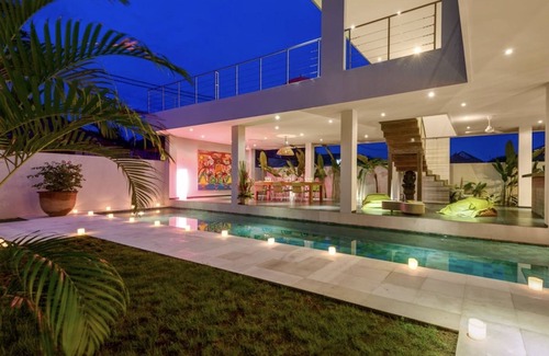 Drupadi Villa | Beautiful modern villa in the heart of Seminyak .