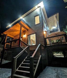 Townsend House | Beautiful! Moonlight view Luxury cabin