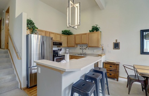 Wildernest Condo | Beautiful Mountain Views for Your Holiday Stay! A5