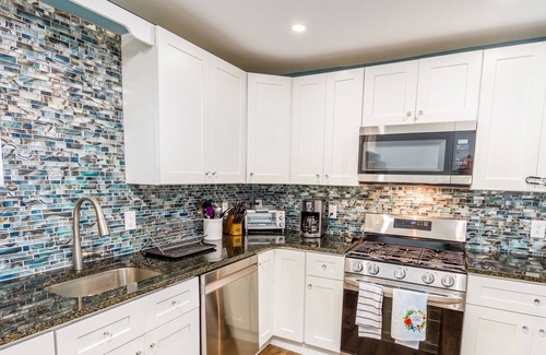 Village Green House | Beautiful new 2 bedroom in Cape May, blocks from the beach!