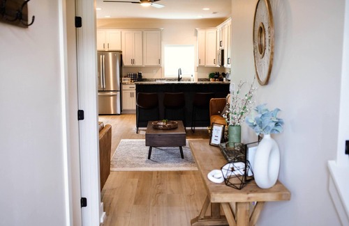 Sevierville House | BEAUTIFUL NEW HOME! IN THE MOUNTAINS YET MINUTES TO DOLLYWOOD AND DOWNTOWN