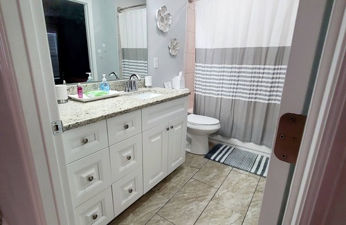 Zephyrhills South House | Beautiful New Villa located 30 mins from Tampa