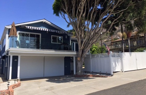 La Conchita House | Beautiful Newly Remodeled Ocean View Home near Rincon Beach! Beach Access!