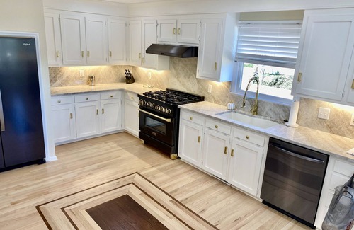 Hanahan House | Beautiful newly renovated waterfront home