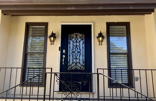Hanahan House | Beautiful newly renovated waterfront home