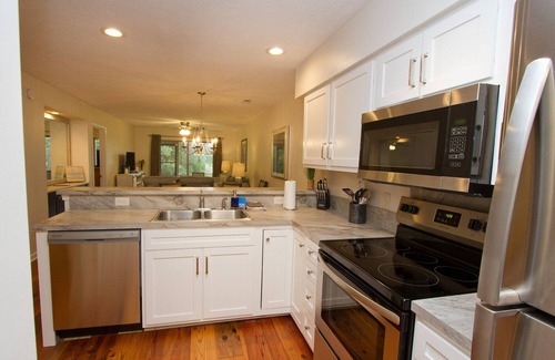 Pawleys Island Condo | Beautiful Newly Updated 1st Floor True Blue Villa!