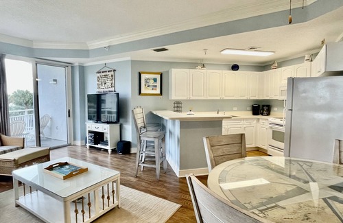 North Forest Beach Condo | BEAUTIFUL OCEANVIEW VILLA WITH POOL, BEACH HILTON HEAD