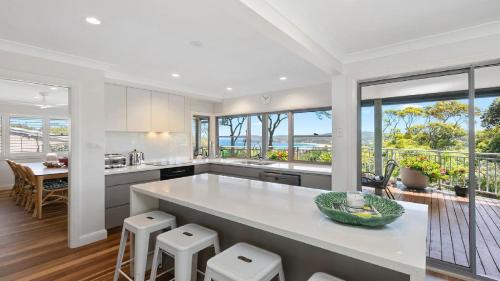 Copacabana House | Beautiful Ocean Views and Only Moments To Copacabana Beach