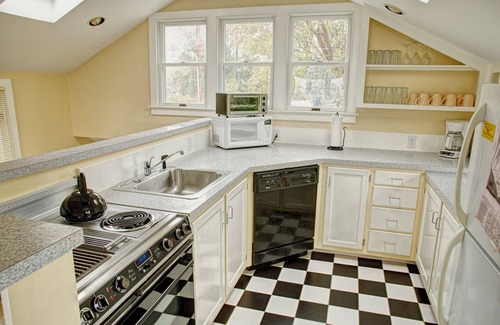 Barnstable House | Beautiful Ocean Views for You