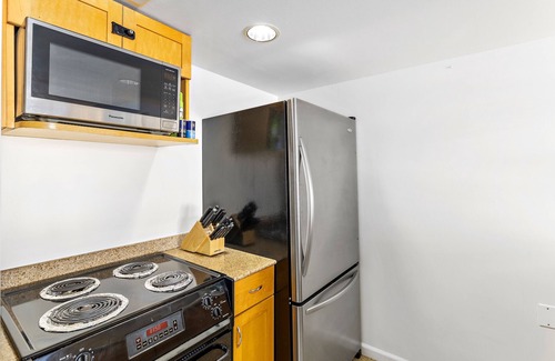 Waikiki Apartment | Beautiful Ocean Views at Ilikai Hotel