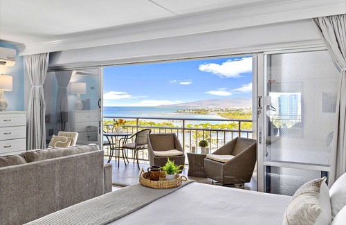 Waikiki Apartment | Beautiful Ocean Views at Ilikai Hotel