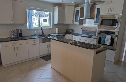 O'byrne House | Beautiful Ormond Beach House! Steps from the Ocean