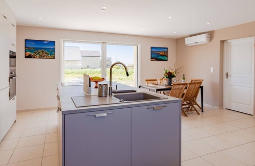 Bretteville-sur-Ay House | Beautiful private villa for 4 guests with WIFI, TV and terrace