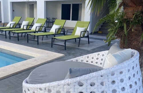 Salt Gut Apartment | Beautiful poolside room