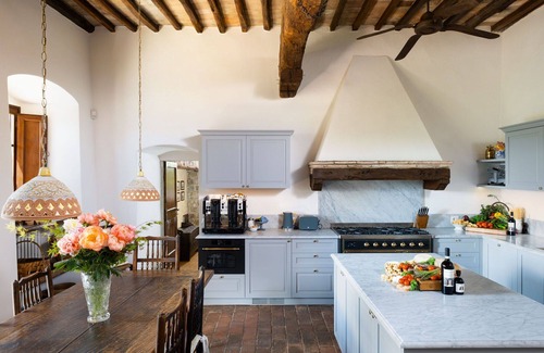 San Pietro in Bossolo Villa | Beautiful private villa for 12 people with private pool, WIFI, A/C, TV, patio and panoramic view