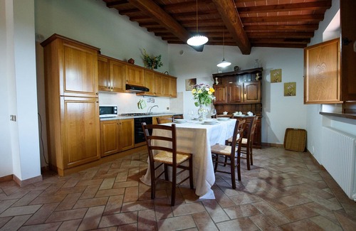 Lisciano Niccone Villa | Beautiful private villa with private pool, A/C, WIFI, TV, terrace, panoramic view, close to Cortona