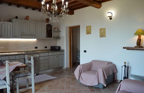 Lisciano Niccone Villa | Beautiful private villa with private pool, A/C, WIFI, TV, terrace, panoramic view, close to Cortona