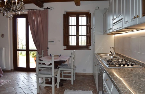 Lisciano Niccone Villa | Beautiful private villa with private pool, A/C, WIFI, TV, terrace, panoramic view, close to Cortona