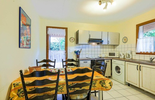Salles-d'Aude House | Beautiful private villa for 10 guests with WIFI, TV, terrace and pets allowed