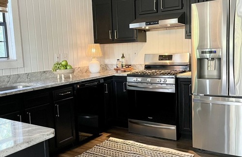 Flatonia House | Beautiful Private Country Home on 23 acres. Sleeps 9. Pond, dock, hiking trails.