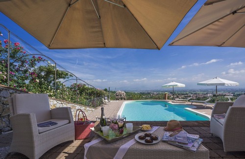 Casalguidi Villa | Beautiful private villa for 14 guests with WIFI, A/C, private pool, TV, terrace and panoramic view