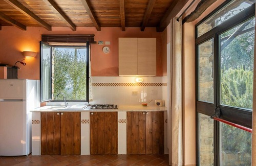 Villa Viani House | Beautiful private villa for 8 guests with WIFI, terrace and pets allowed