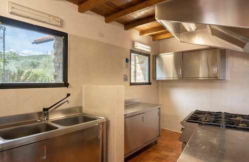 Villa Viani House | Beautiful private villa for 8 guests with WIFI, terrace and pets allowed