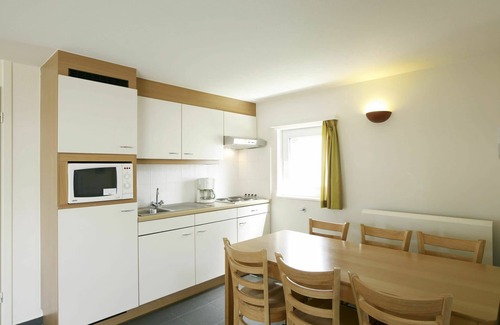 Nieuwpoort-aan-Zee House | Beautiful private villa for 6 people with pool, WIFI, TV, terrace and parking